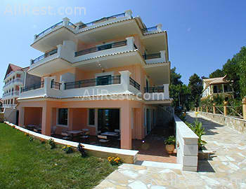 Andreolas Luxury Suites 